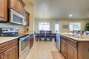 Hurricane Getaway w/ Private Pool, Mtn Views!