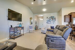 Hurricane Getaway w/ Private Pool, Mtn Views!