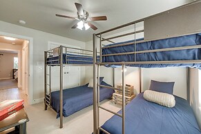 Hurricane Getaway w/ Private Pool, Mtn Views!