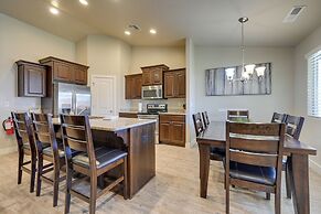 Hurricane Getaway w/ Private Pool, Mtn Views!