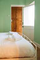 Peaceful 1BD Flat With Private Garden, Brighton!