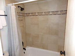 Wild Irishman 2 bed 2 bath Sleeps 9 WIBH