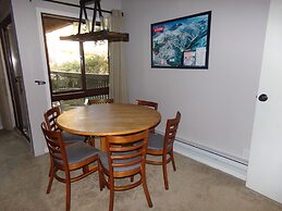 Wild Irishman 2 bed 2 bath Sleeps 9 WIBH