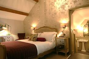 The Three Pigeons Inn