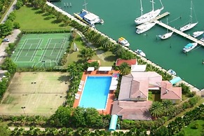 Waterfront Villa ,south Finger 227, Jolly Harbour