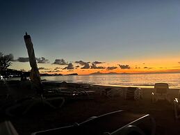 Waterfront Villa ,south Finger 227, Jolly Harbour