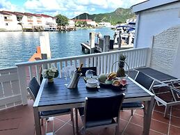 Waterfront Villa ,south Finger 227, Jolly Harbour