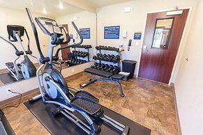 Cobblestone Inn & Suites - Winters