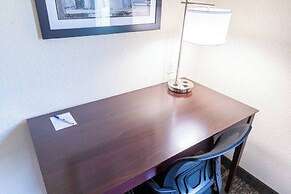 Cobblestone Inn & Suites - Winters