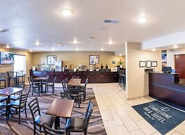 Cobblestone Inn & Suites - Winters
