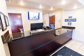 Cobblestone Inn & Suites - Winters