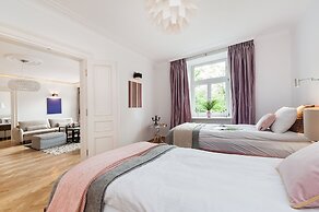 Syncret Apartment - LoftAffair