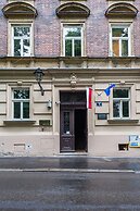 Syncret Apartment - LoftAffair