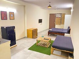 GoBravo Dev Palace & Studio Apartments