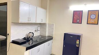 GoBravo Dev Palace & Studio Apartments