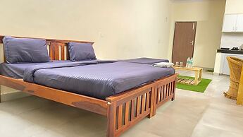 GoBravo Dev Palace & Studio Apartments