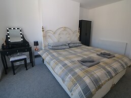 Flat 2 Englehurst Mews