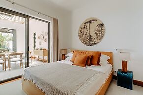 Peninsula Beach Villa