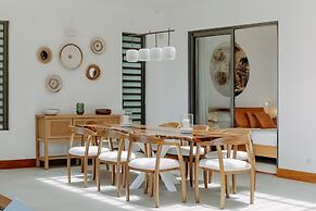 Peninsula Beach Villa