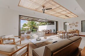 Peninsula Beach Villa