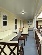 Eastern Harbor Resort