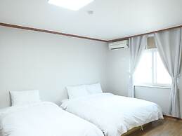 Sorak Y Hostel