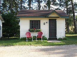 Mackinaw Timbers Cabins