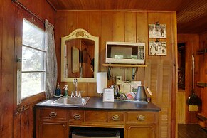 Mackinaw Timbers Cabins