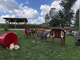 Mackinaw Timbers Cabins