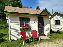 Mackinaw Timbers Cabins