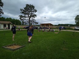 Mackinaw Timbers Cabins