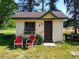 Mackinaw Timbers Cabins