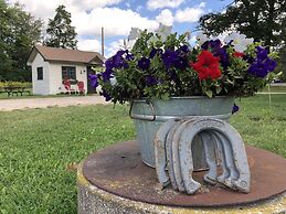 Mackinaw Timbers Cabins