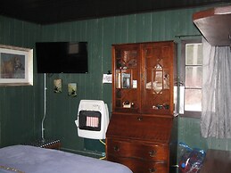 Mackinaw Timbers Cabins