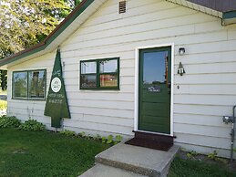 Mackinaw Timbers Cabins