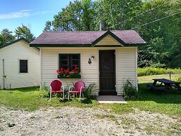 Mackinaw Timbers Cabins