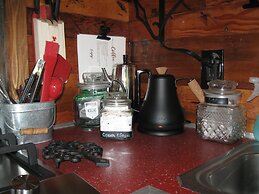 Mackinaw Timbers Cabins