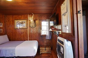 Mackinaw Timbers Cabins