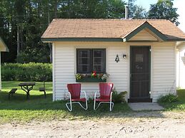 Mackinaw Timbers Cabins