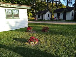 Mackinaw Timbers Cabins