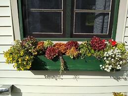 Mackinaw Timbers Cabins