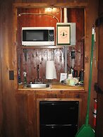 Mackinaw Timbers Cabins