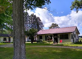 Mackinaw Timbers Cabins