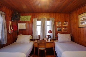 Mackinaw Timbers Cabins