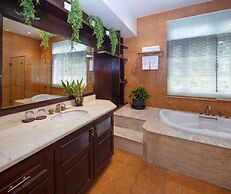 Hidden Mansions Saigon Resort