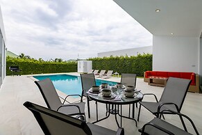 Modern 4 Bedroom Pool Villa - KHA5