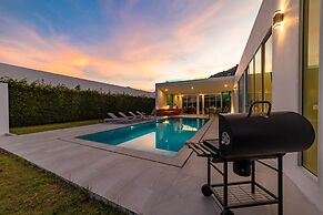 Modern 4 Bedroom Pool Villa - KHA5