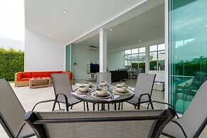Modern 4 Bedroom Pool Villa - KHA5