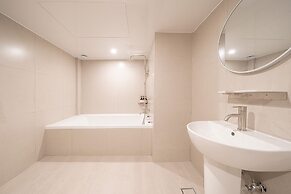 Time Terminal Hotel Daejeon 1st by Aank