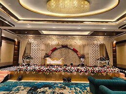 Four Leaf Hotel Akosha